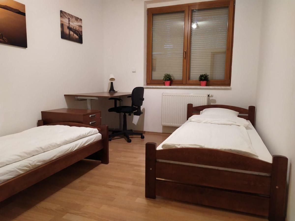 Kate & Jenny - Two-Level Apartment In The Old Town Pozsony Kültér fotó